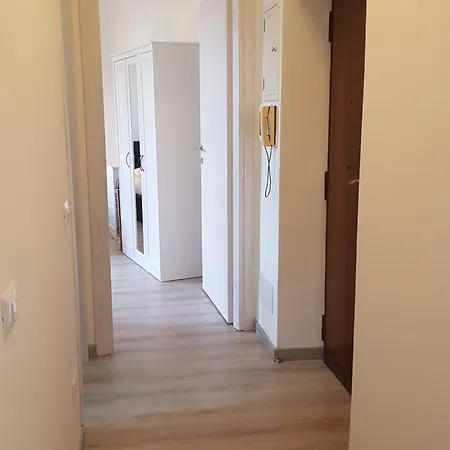 بيت ضيافة Pigneto 77 *